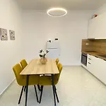شقة Ina *
